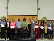 Emoção marca evento em homenagem ao professor na Câmara de Jacareí