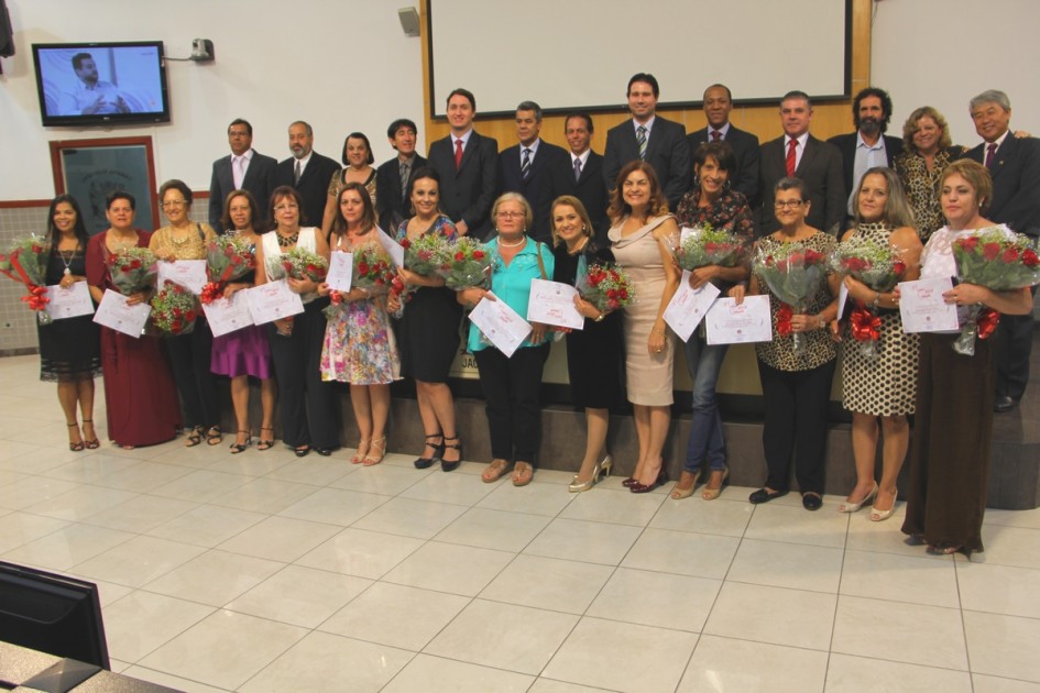 Solenidade homenageia 13 Mulheres Cidadãs de Jacareí