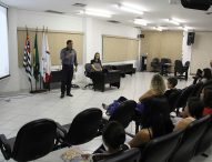 Vereadores jovens de Jacareí participam de palestra com presidente da Câmara