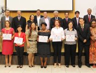 “Ser professor é semear sonhos”, afirma professora em homenagem solene na Câmara