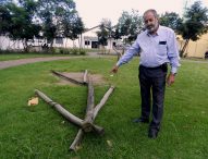 Valmir do Parque Meia Lua solicita manutenção em playground ao lado do SIM