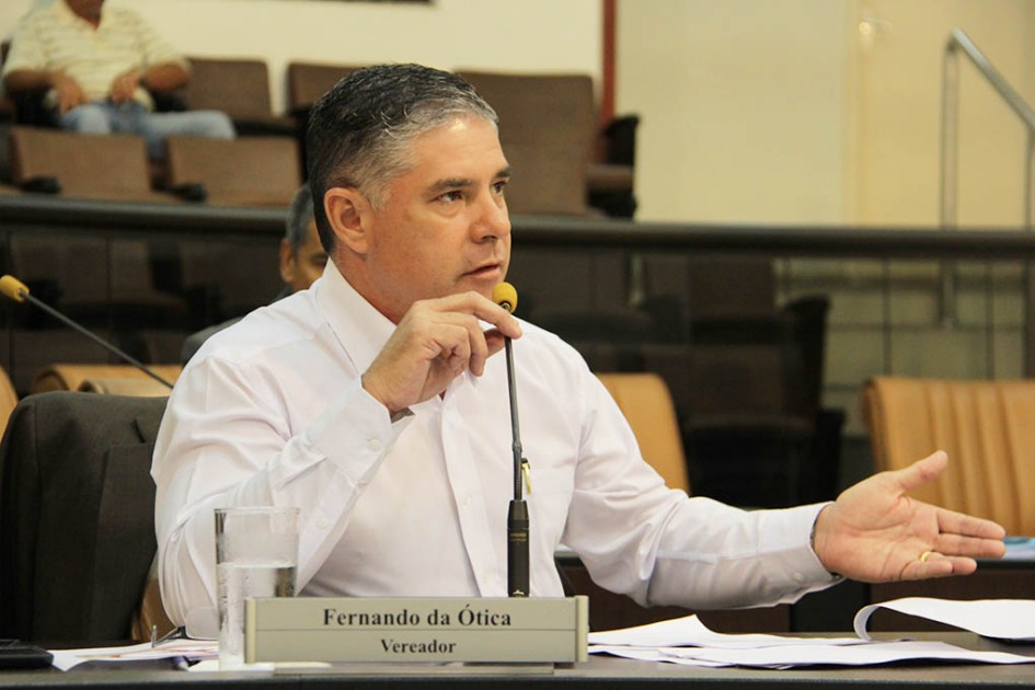 Fernando faz indicação ao prefeito para pavimentação de rua no Conjunto 22 de Abril