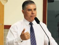 Fernando questiona falta de reumatologistas na rede de saúde pública em Jacareí