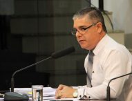 Fernando questiona execução de exames de audição na rede municipal de Saúde