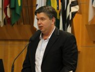 Rodrigo questiona Prefeitura sobre cancelamento de multas de trânsito em 2017