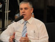 Fernando questiona prefeito sobre conclusão de obras no Jardim Esperança