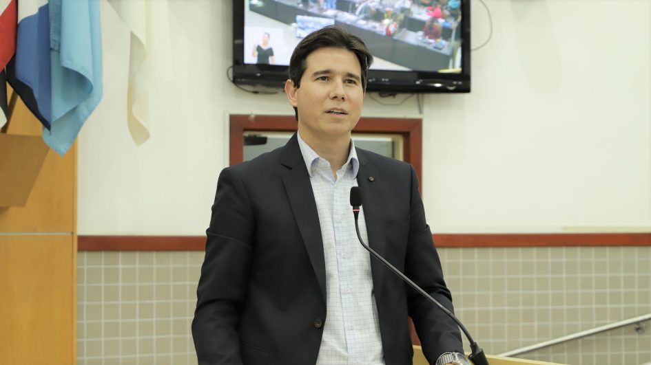 Hernani questiona Prefeitura sobre realização de projetos esportivos em 2022
