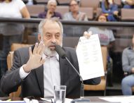 Valmir questiona Prefeitura sobre atraso em reforma de quadra esportiva no Jardim Conquista