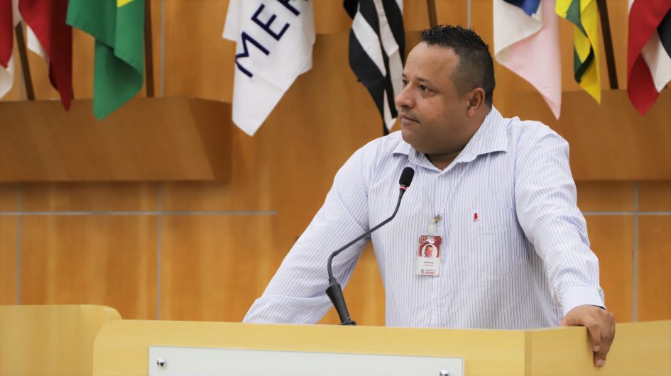 Roninha questiona prefeito sobre assistência prestada às famílias do Lagoa Azul II
