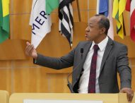 Rogério questiona prefeito sobre discurso do Presidente da Fundação Cultural de Jacarehy