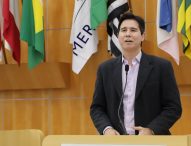 Hernani questiona prefeito sobre manutenção de placas de sinalização em Jacareí