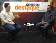 Cantor Netho Alves fala da morte do irmão no ‘Gente em Destaque’