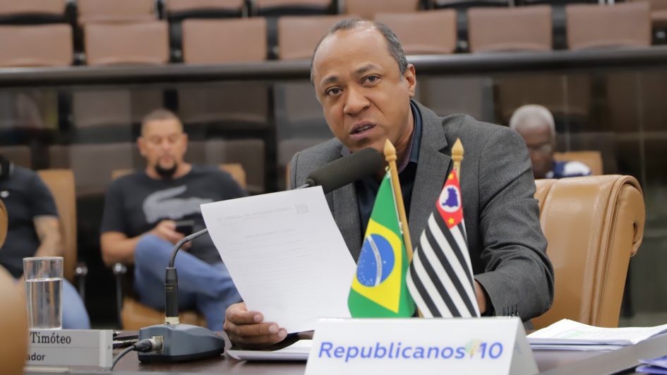 Rogério questiona prefeito sobre furtos de fios elétricos no Educamais Parque Santo Antônio
