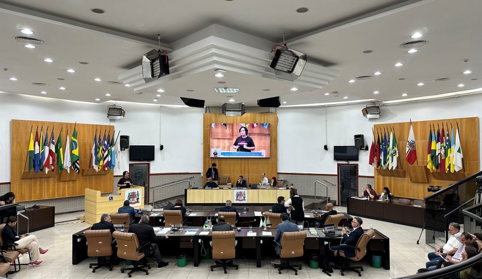 Câmara aprova atualização de regras para serviço de táxi e transparência em emendas para Jacareí
