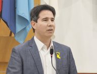 Hernani questiona prefeito sobre falta de medicamentos na rede de saúde pública