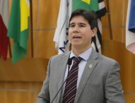Hernani questiona prefeito sobre ausência de plano contra enchentes
