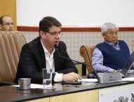 Abner questiona prefeito sobre distribuição de água com barro no Conjunto 22 de Abril